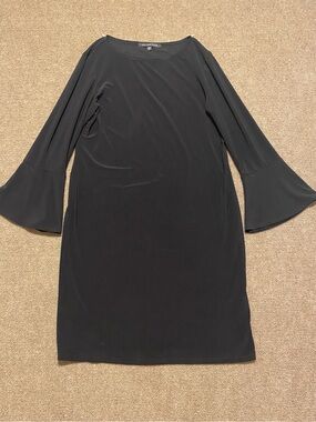 Nik & Nash Black Bell-Sleeve Shift Dress Size 5
